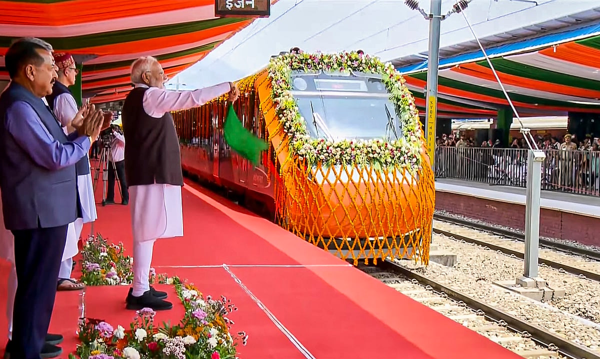 PTI : PM Modi flags off Srinagar-Katra Vande Bharat Express on FridayI