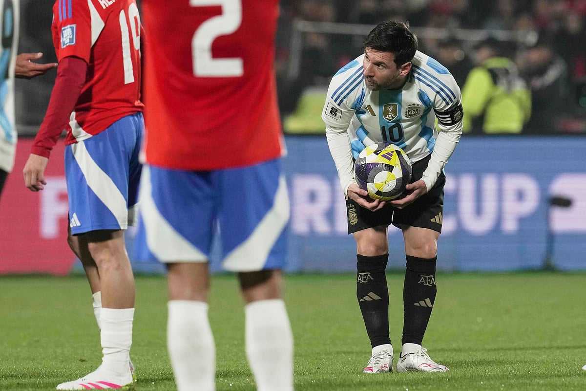 | Photo: AP/Luis Hidalgo : World Cup 2026 qualifying soccer: Chile vs Argentina