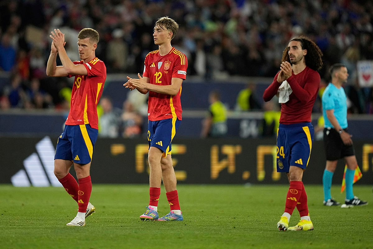 UEFA Nations League soccer Semi-final Spain vs France photo