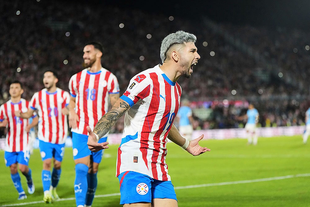 | Photo: AP/Jorge Saenz : World Cup 2026 qualifying soccer: Paraguay vs Uruguay