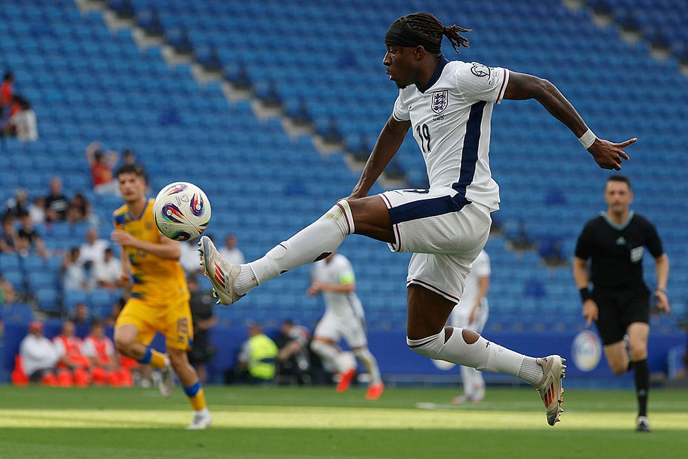 World Cup 2026 group K qualifying soccer Andorra vs England_Noni Madueke 