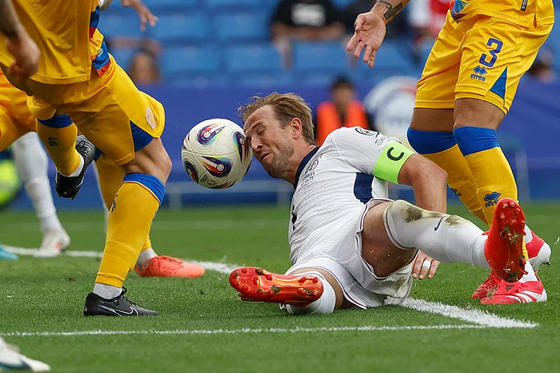 World Cup 2026 group K qualifying soccer Andorra vs England_Max Llovera