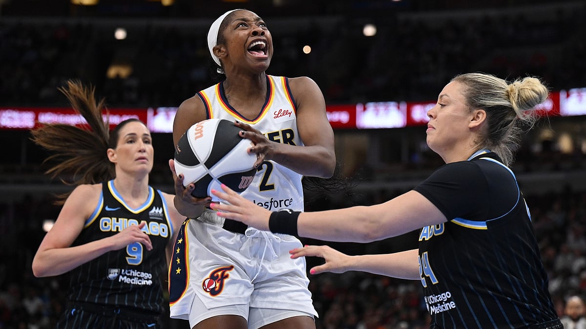 Aari McDonald #2 of the Indiana Fever