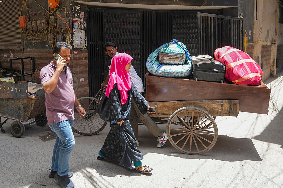 Residents of Batla House shift
