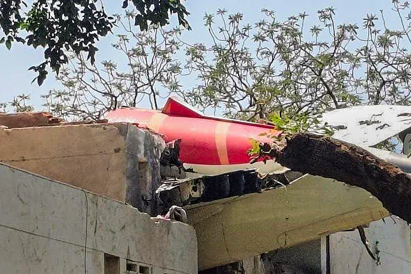 air india plane ai 171 crash in Ahmedabad