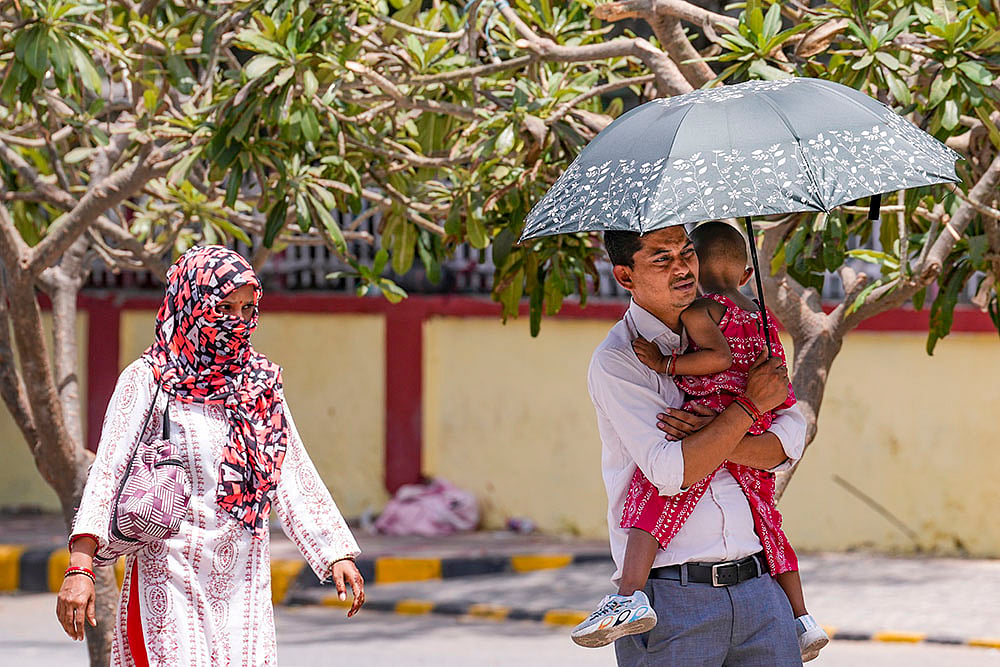 Delhi heatwave temperature; Mercury soars beyond 45 deg C in NCR