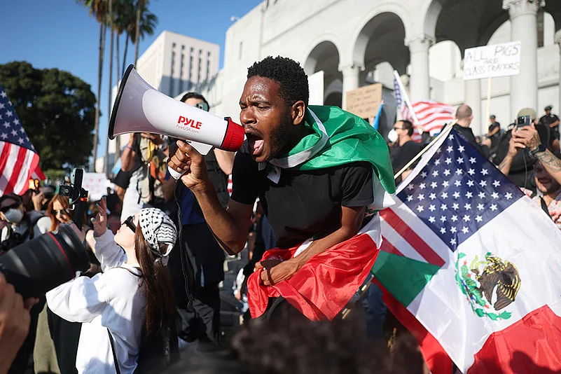 Protests against ICE & Trumps Immigration Raids