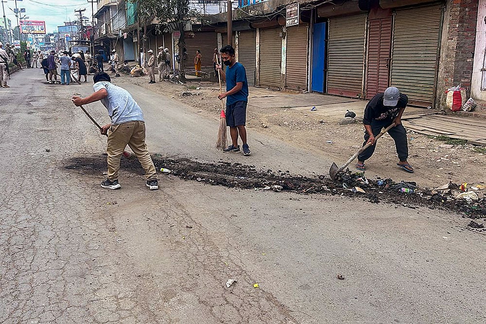 Manipur Polices unique approach for protest management