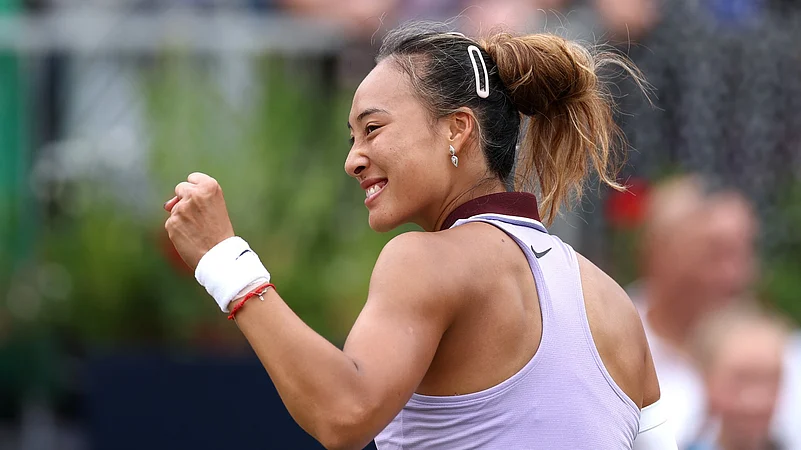 Zheng Qinwen WTA Queens Club 2025