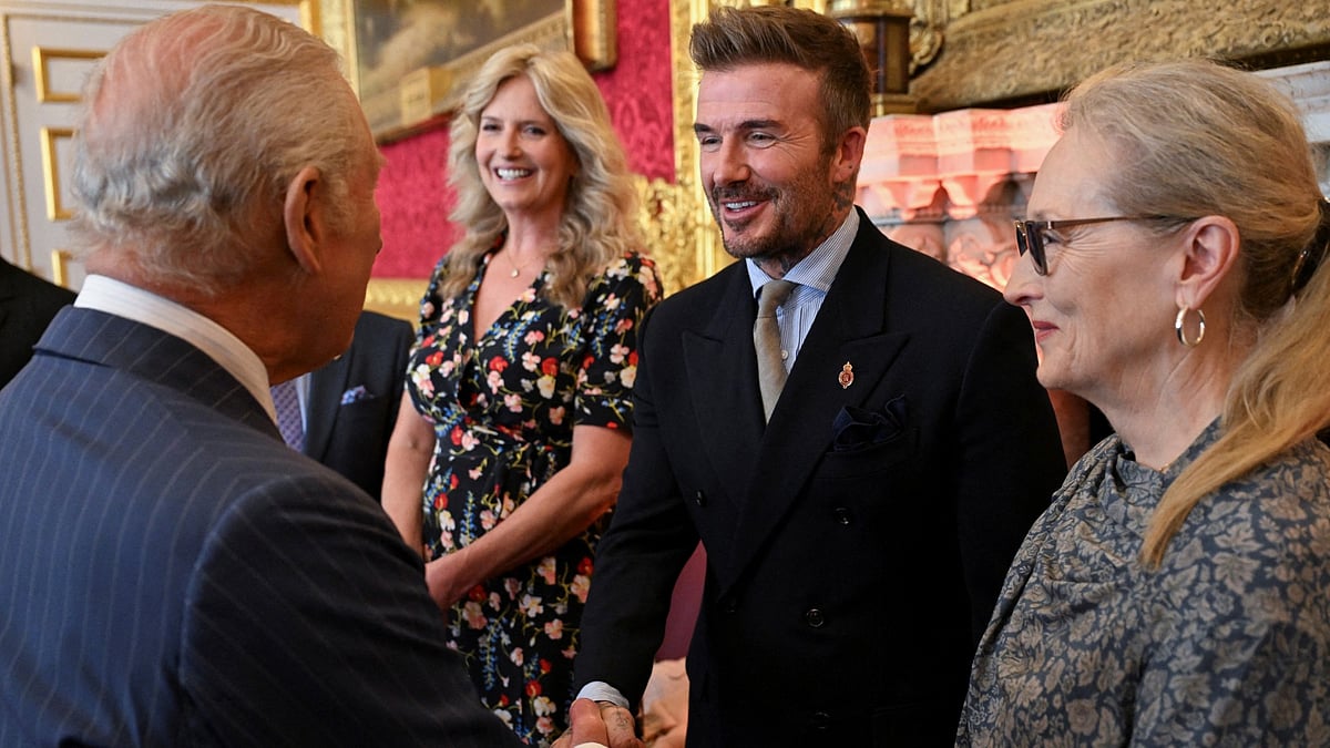 File : David Beckham receives Knighthood.