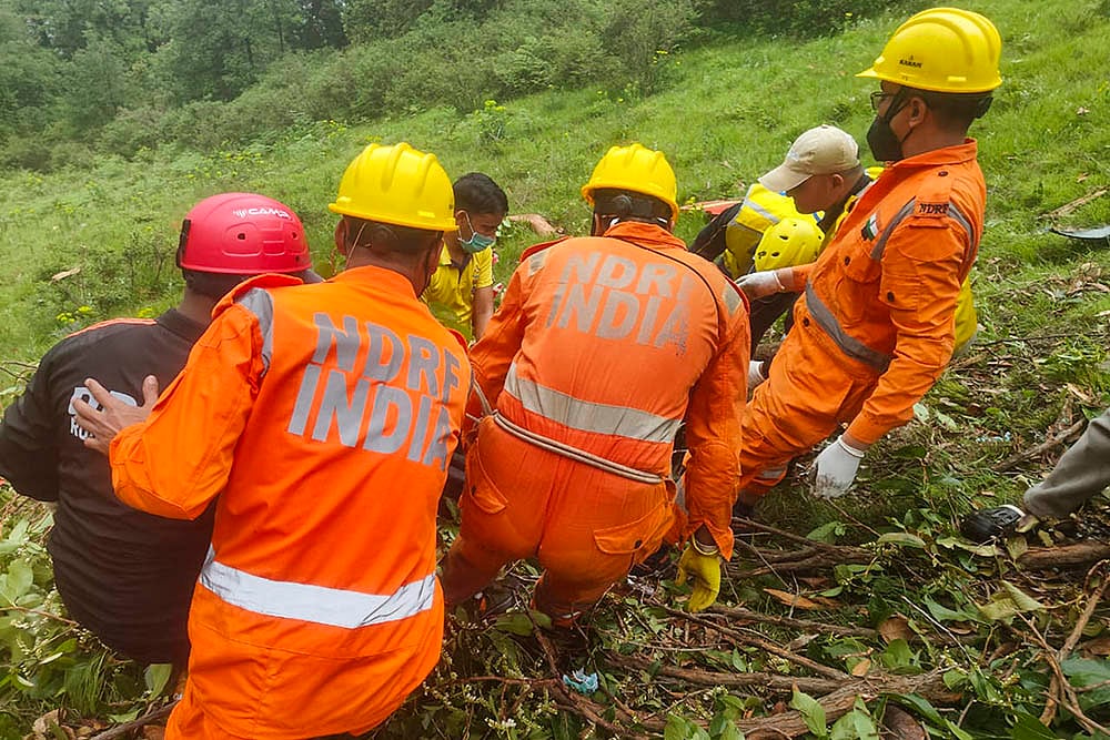 Chopper crashes near Kedarnath shrine; rescue operation underway
