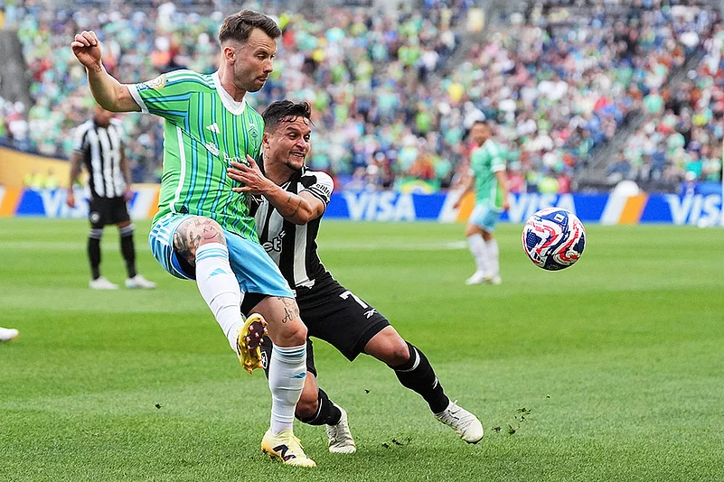 FIFA CWC 2025 Group B Soccer match Botafogo vs Seattle Sounders: Albert Rusnak