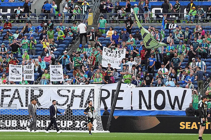 FIFA CWC 2025 Group B Soccer match Botafogo vs Seattle Sounders photo