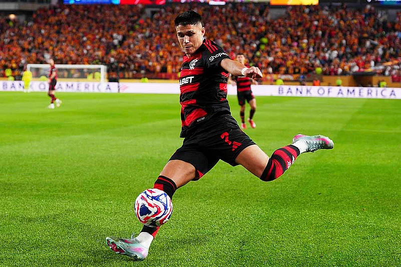 Fifa Club World Cup group D soccer match Flamengo vs ES Tunisie: Luiz Ara