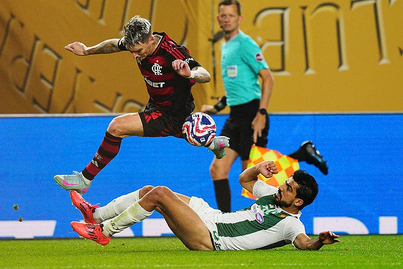 Fifa Club World Cup group D soccer match Flamengo vs ES Tunisie Mohamed Amine Ben Hamida