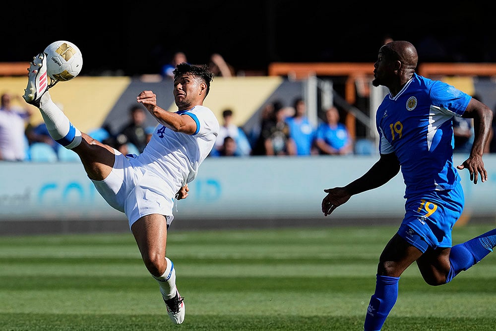 Concacaf Gold Cup 2025 match Curacao vs El Salvador_ Jorge Cruz