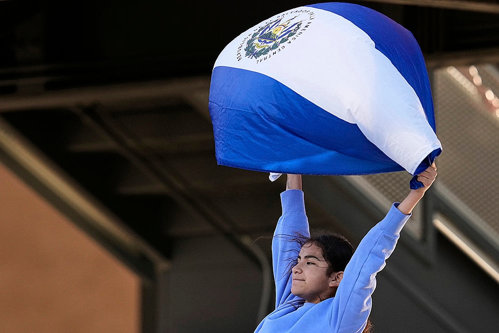 Concacaf Gold Cup 2025 match Curacao vs El Salvador_El Salvador flag