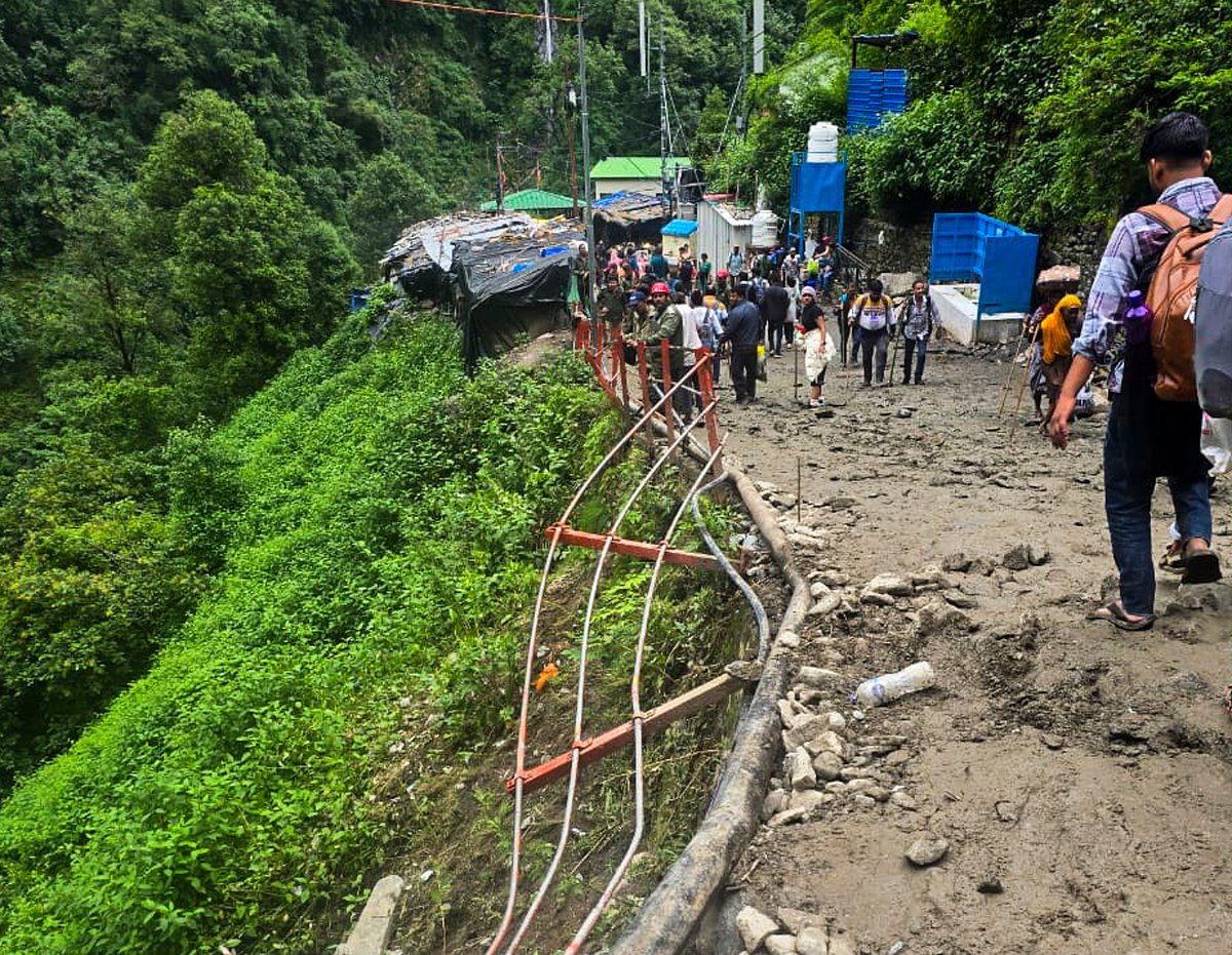 PTI : Falling boulders kill 2 near Kedarnath