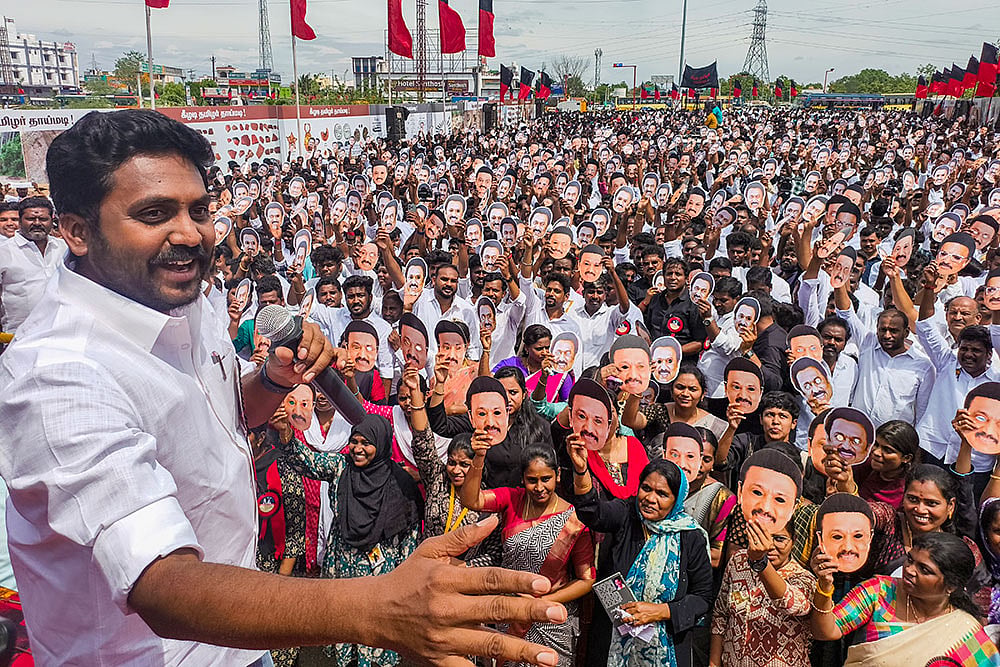 DMK youth wings protest in Madurai