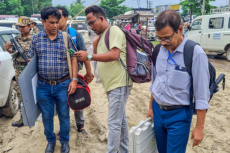 Preps for Kaliganj bypoll in WBs Nadia