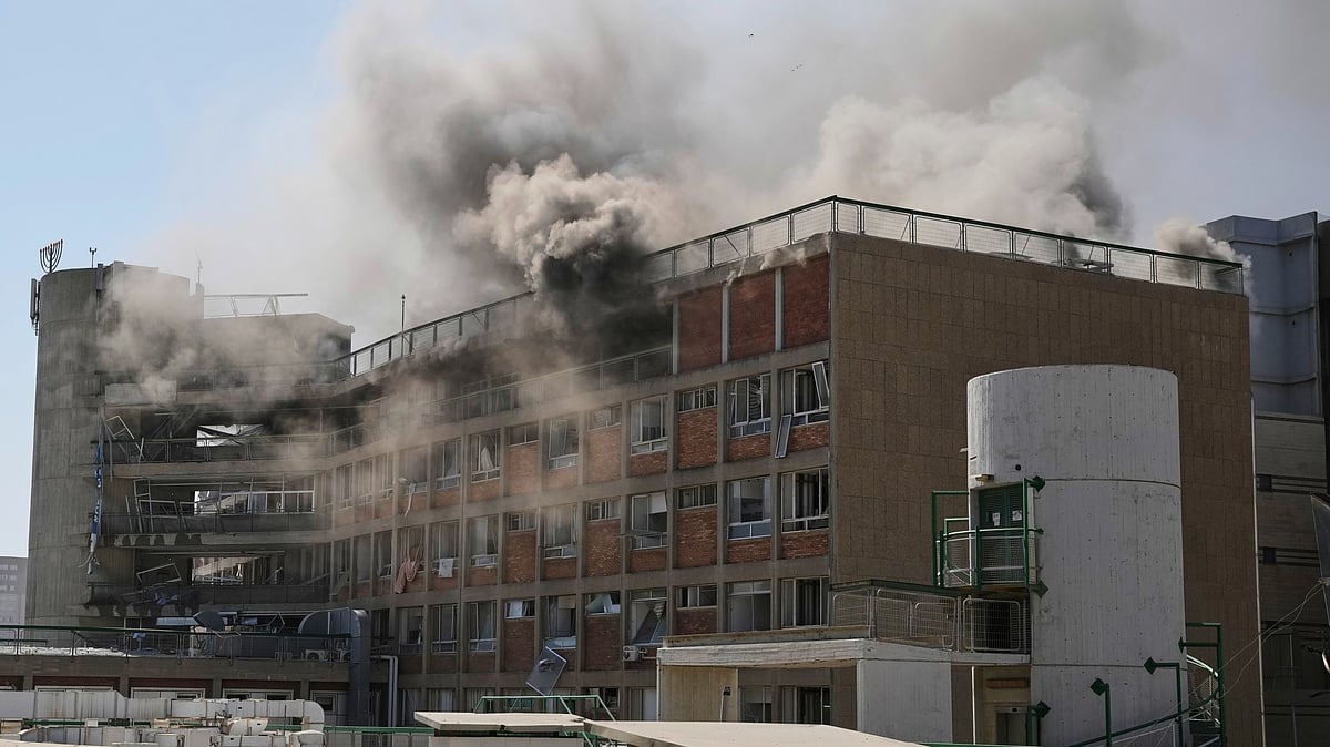 Israel and Iran enter seventh day of consequetive conflict. - | AP |