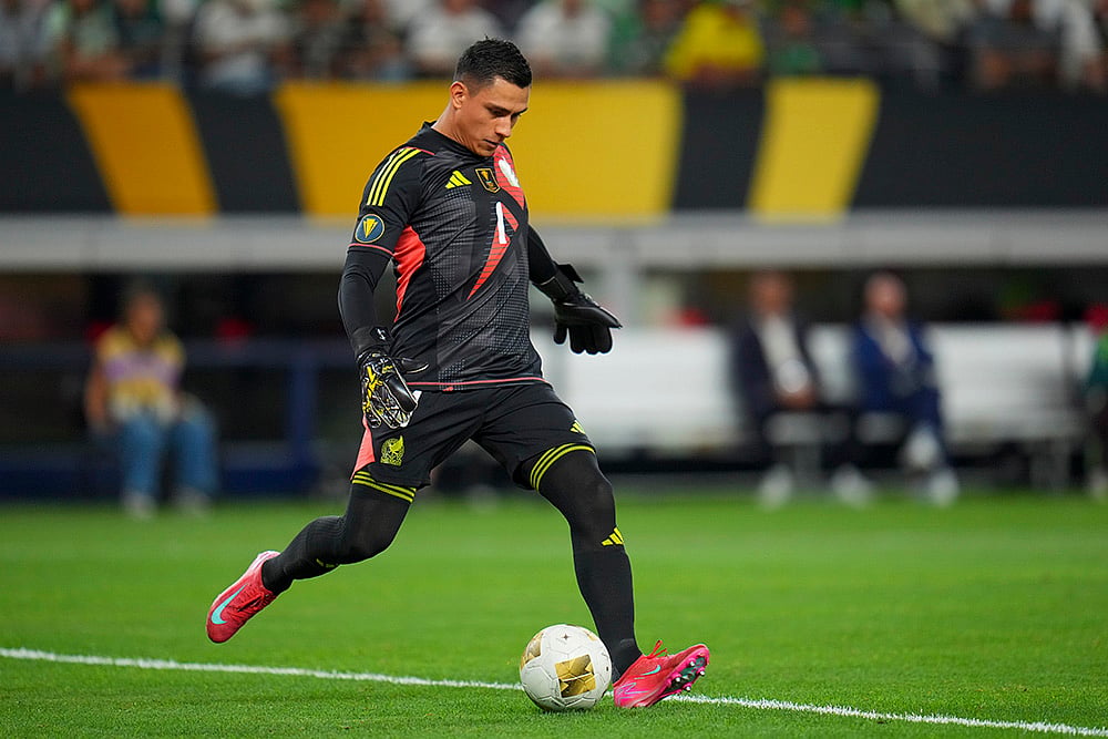 CONCACAF Gold Cup Soccer match Suriname Vs Mexico in Texas_Ángel Malagón