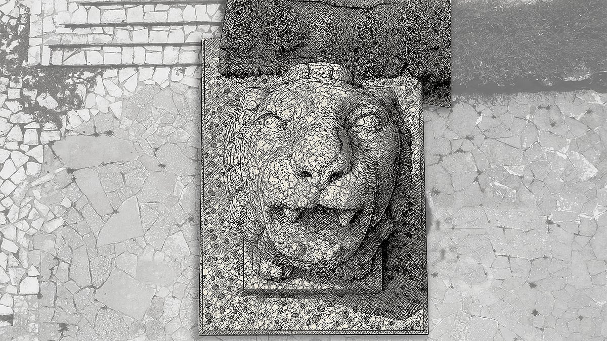 The Roaring Lion 
 Statue 