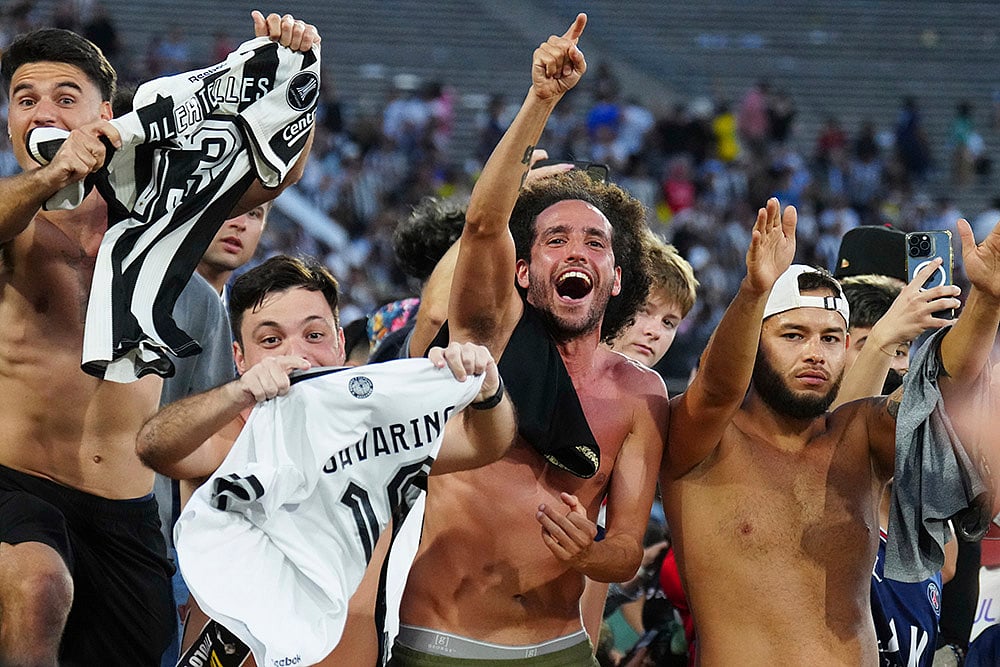 FIFA Club World Cup 2025 group B Soccer match PSG vs Botafogo: Fans celebrate 