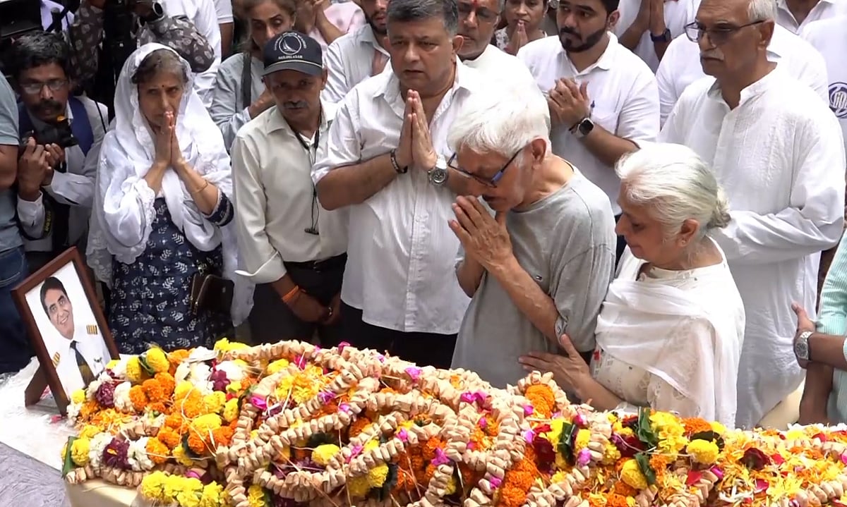 Pushkaraj Sabharwal, Captain Sumeet Sabharwals father