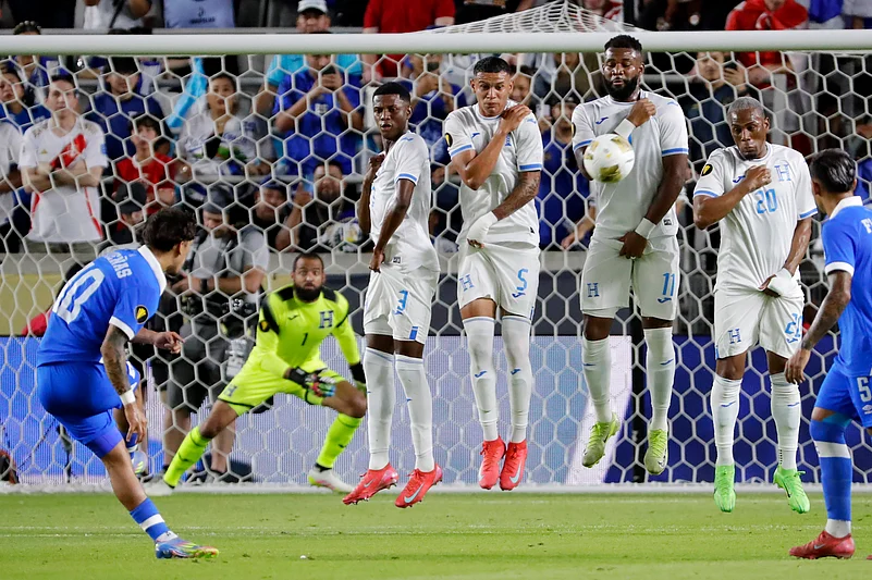 Concacaf Gold Cup 2025 group B match Honduras vs El Salvador at Texas_Enrico Duenas
