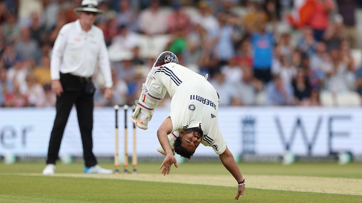  (AP Photo/Scott Heppell) : India vs England: India’s Rishabh Pant does a cartwheel to celebrate after scoring a century on day two of the first cricket test match between England and India at Headingley in Leeds, England, Saturday, June 21, 2025.