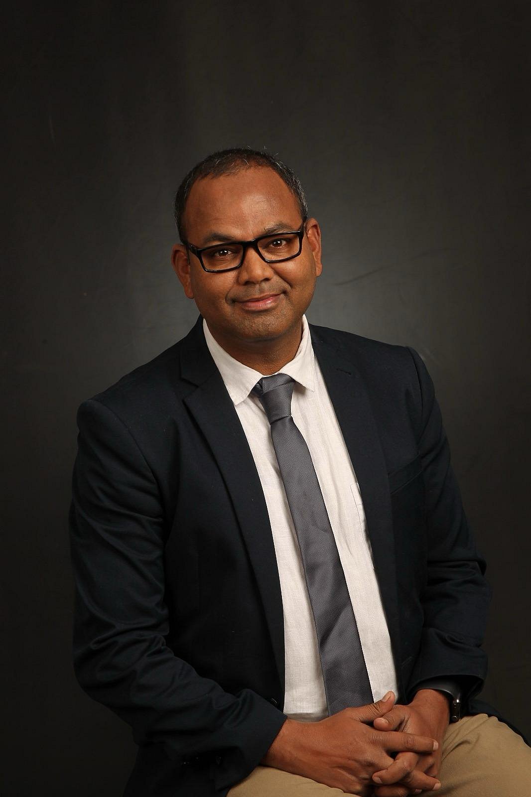 Dr. Akram Ahmad