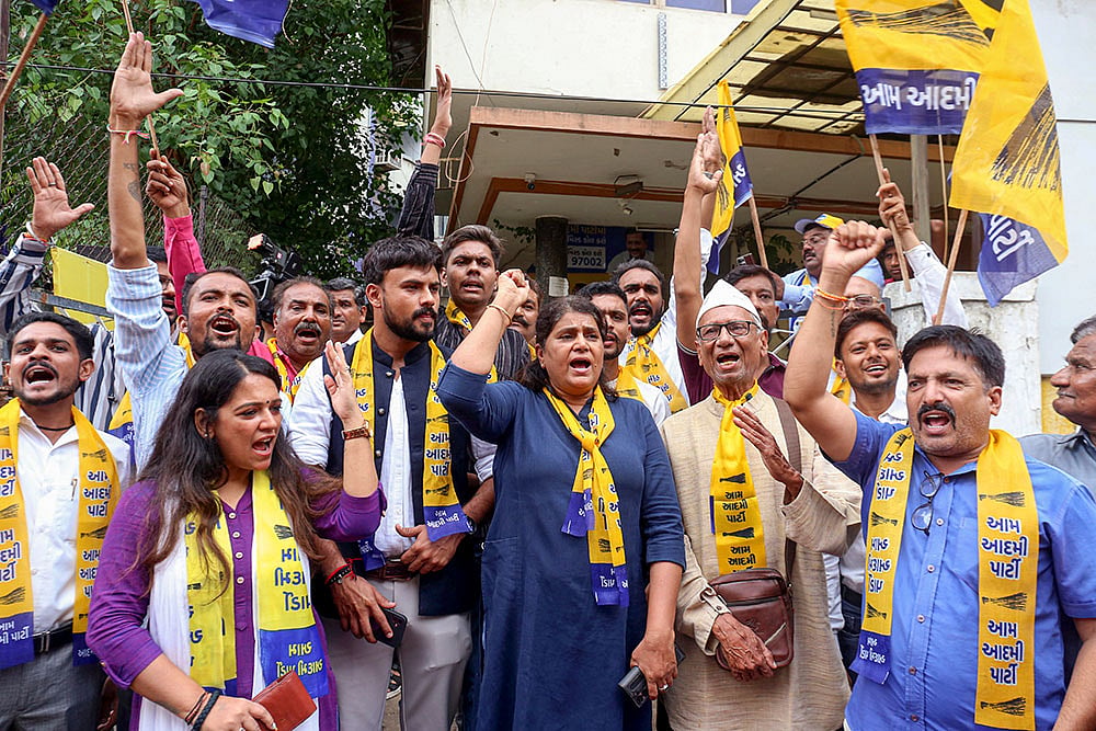 AAP celebrate by-poll victory