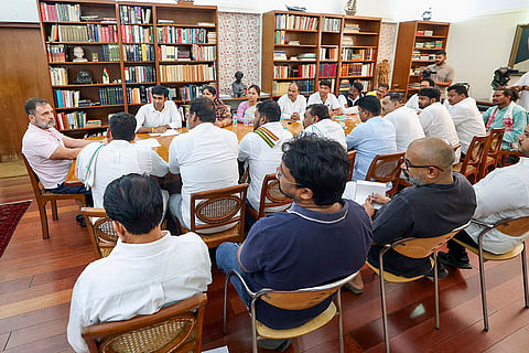 Tribal leaders meet Rahul Gandhi