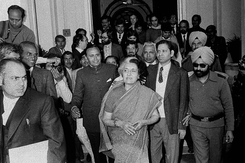 Congress leader Indira Gandhi coming out of Shah Commision of Inquiry at Patiala House