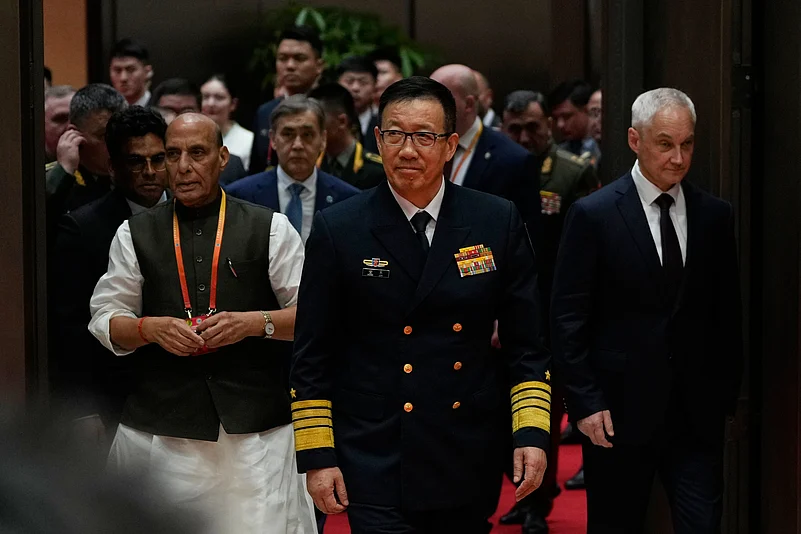 Rajnath Singh Meets Chinese Defence Minister