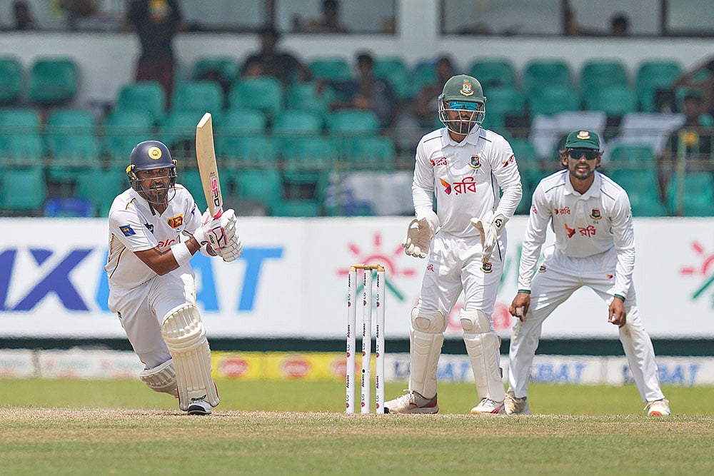 Bangladesh tour of Sri Lanka, SL vs BAN 2nd Test Day 2 in Colombo: Dinesh Chandimal 