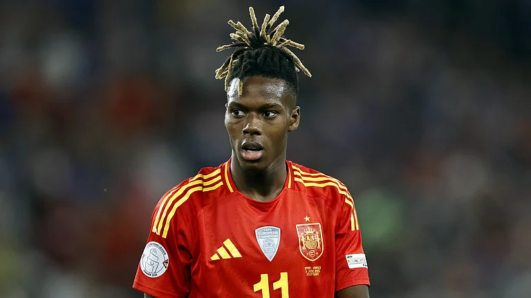 Nico Williams in action for Spain in the Nations League - null