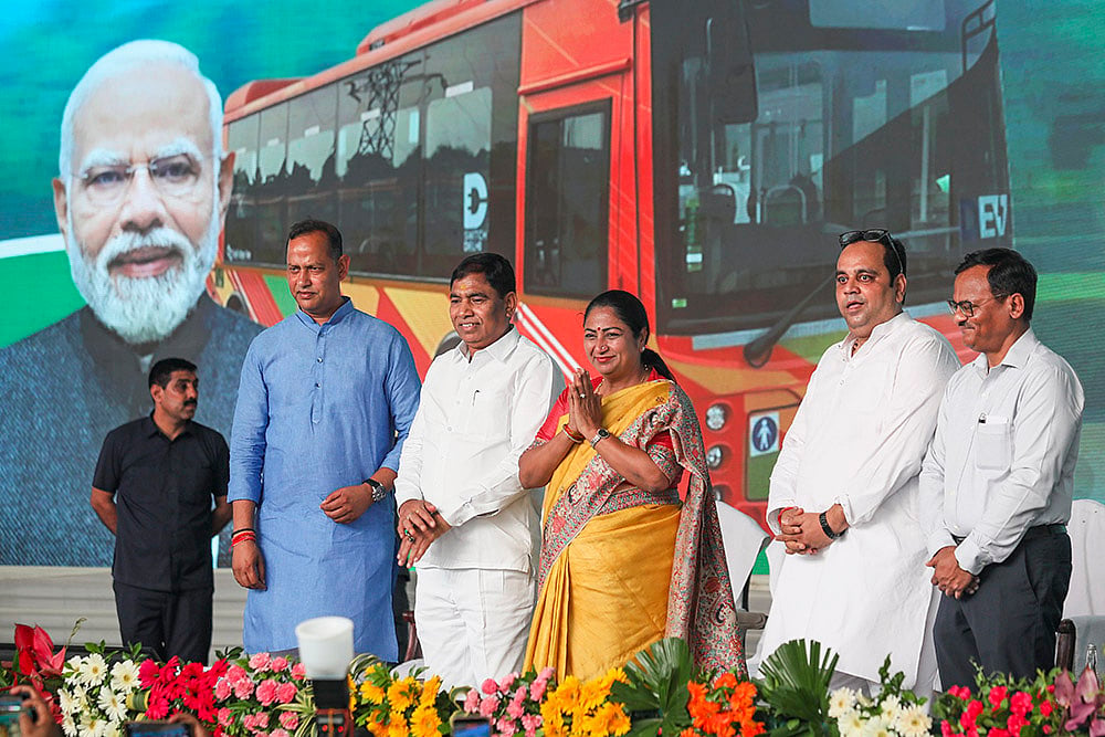 Delhi CM flags off DEVI e-buses, inaugurates Narela depot