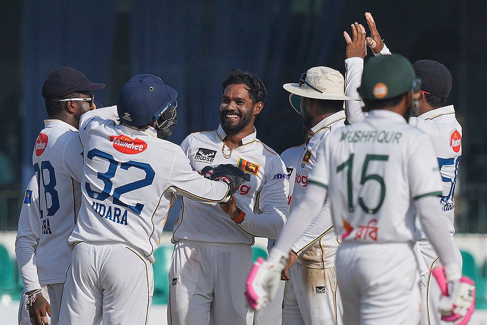 Bangladesh Tour of Sri Lanka, SL vs Ban 2nd test Day 3 in Colombo: Dhananjaya de Silva