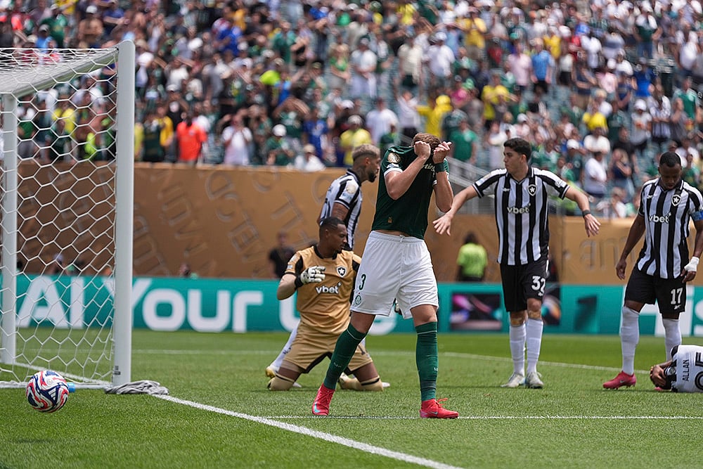 Palmeiras Vs Botafogo FIFA Club World Cup 2025 Round Of 16 match in Philadelphia_Bruno Fuchs