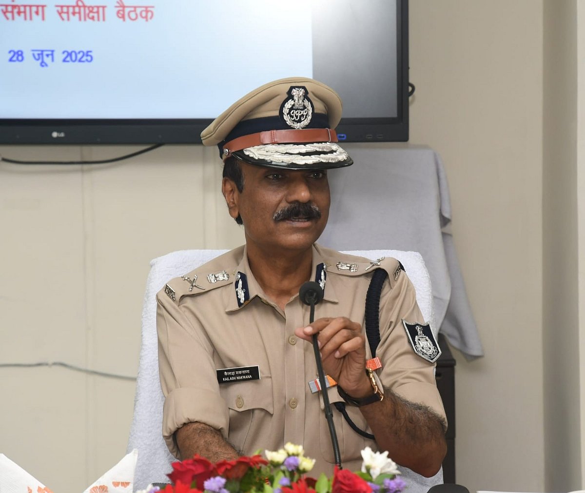 X.com/DGP MP : The top cop emphasized that technology has created new channels of exposure that are difficult for families and society to regulate. 