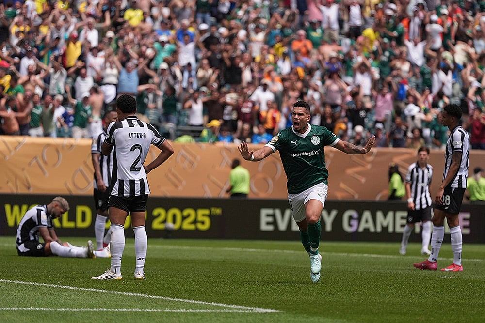 Palmeiras Vs Botafogo FIFA Club World Cup 2025 Round Of 16 match in Philadelphia_Paulinho 
