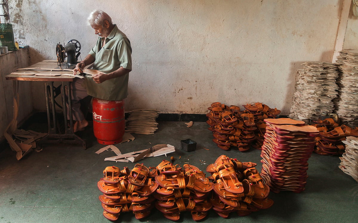 Apoorva Salkade/Outlook : Workers at Cottage factory of Kolhapuri chappals in Kolhapur, Maharashta, India on 27th July 2016
