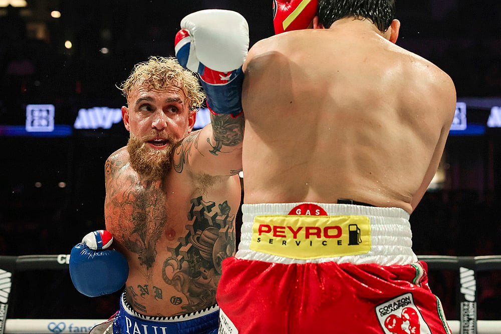 Cruiserweight boxing Jake Paul vs Julio Cesar Chavez Jr. in Anaheim_2