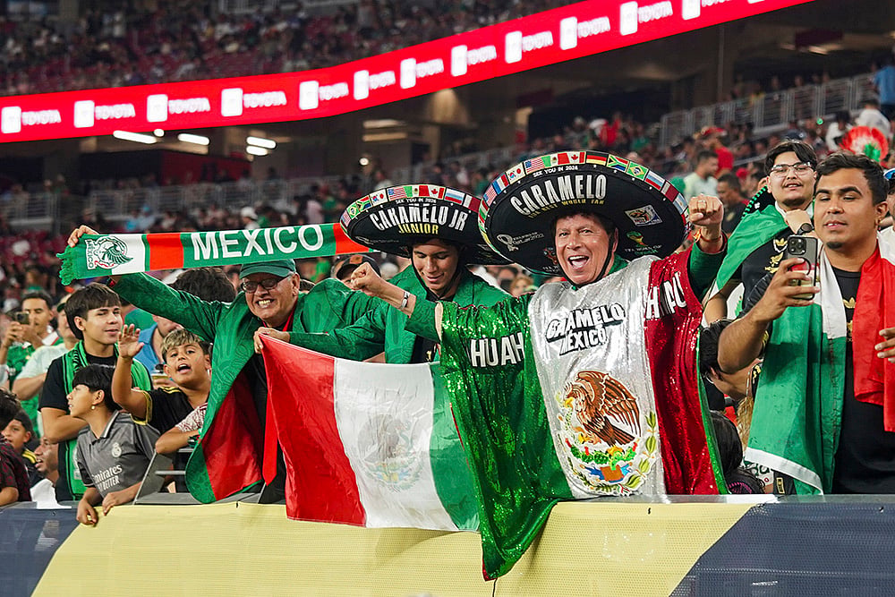 CONCACAF Gold Cup 2025 Quarter-final match Mexico vs Saudi Arabia in Arizona; mexico fans