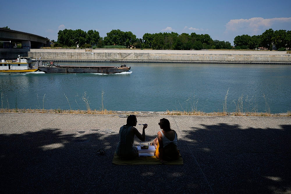 Severe heatwave hits Europe: 