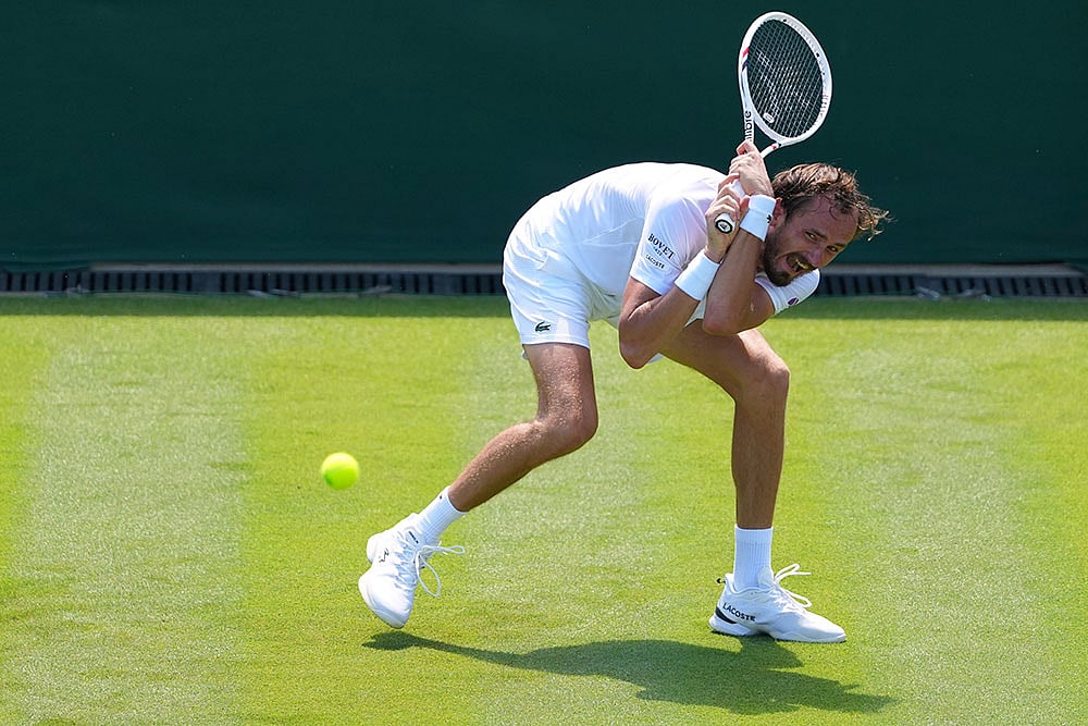 Wimbledon 2025: Benjamin Bonzi vs Daniil Medvedev