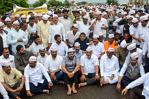 Farmers demonstrate against land survey for Shaktipeeth expressway project
