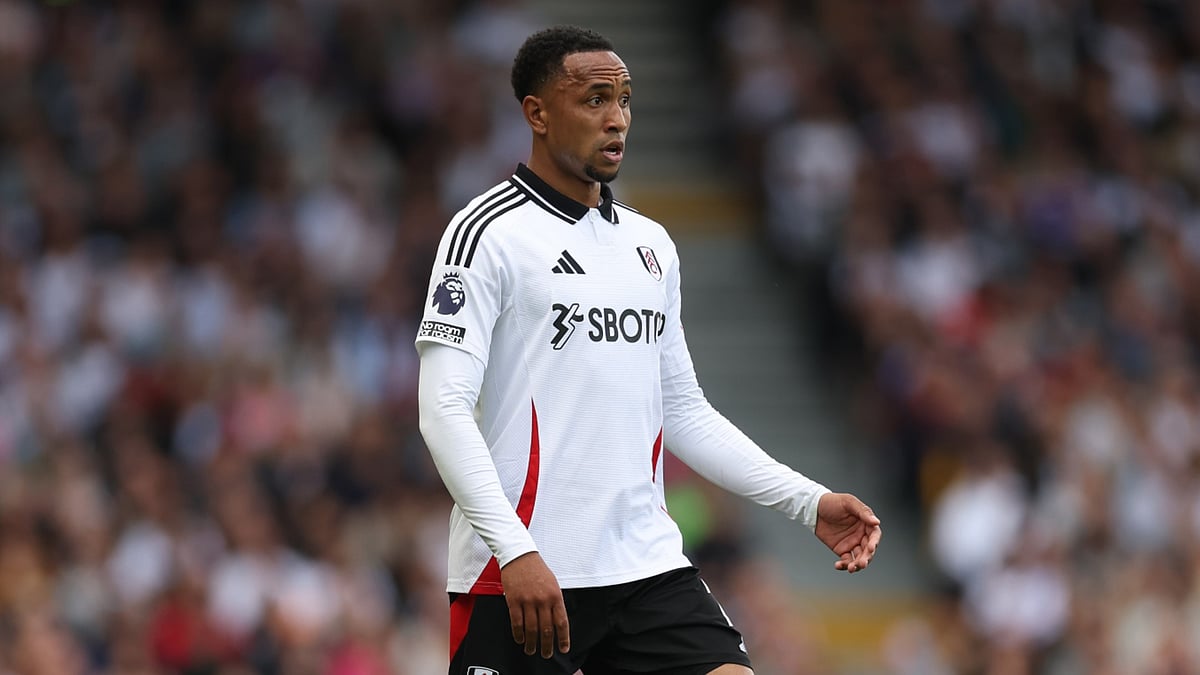 Kenny Tete has elected to stay at Fulham